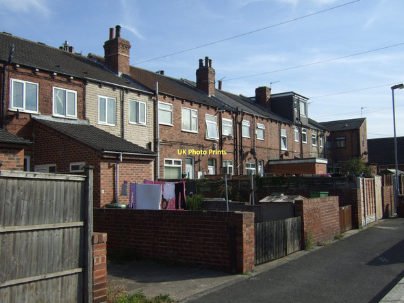 Photo 6"x4" Houses on Leeds Road Castleford c2011