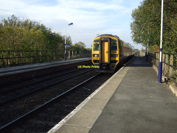 Photo 6"x4" Sherburn in Elmet station Sherburn in Elmet c2011 P1