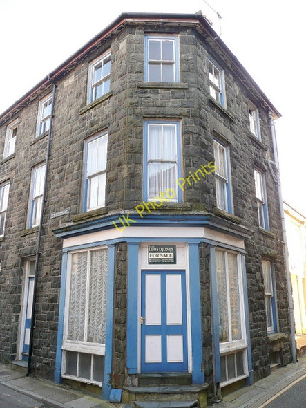 Photo 6"x4" Ex-corner shop, Dolgellau Dolgellau c2009