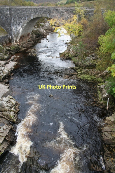 Photo 6"x4" The gauge in the bridge pool at Oykel Oykel Bridge c2011
