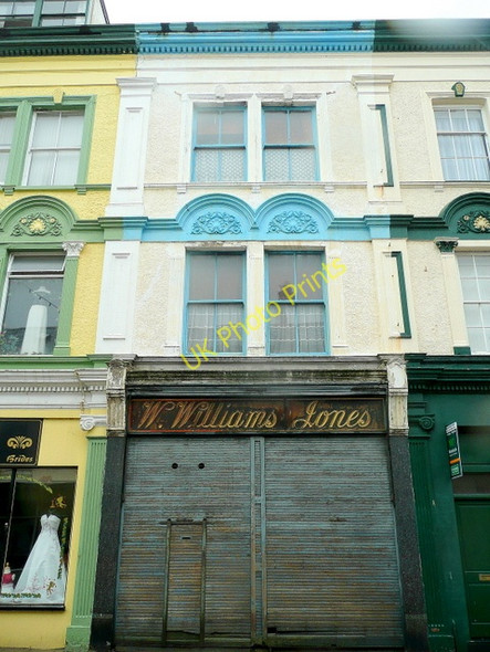 Photo 6"x4" Old shop in Bangor Street, Caernarfon Caernarfon c2009