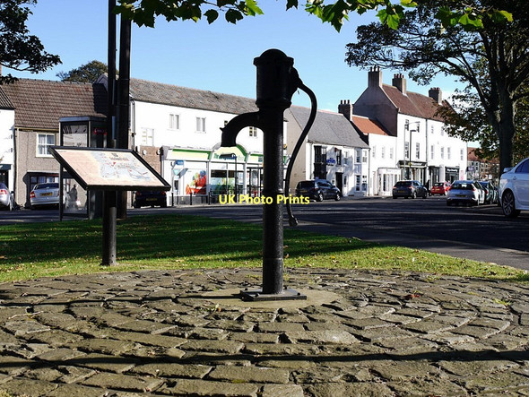 Photo 6"x4" Water pump & High Street, Sedgefield Sedgefield c2011