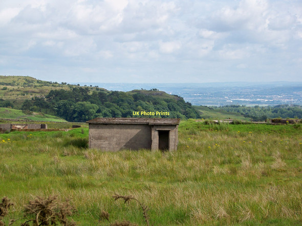 Photo 6"x4" Bogside Heavy Anti-Aircraft Battery - Maintenance & Store Building And Beyond Langbank\/NS3873 c2010