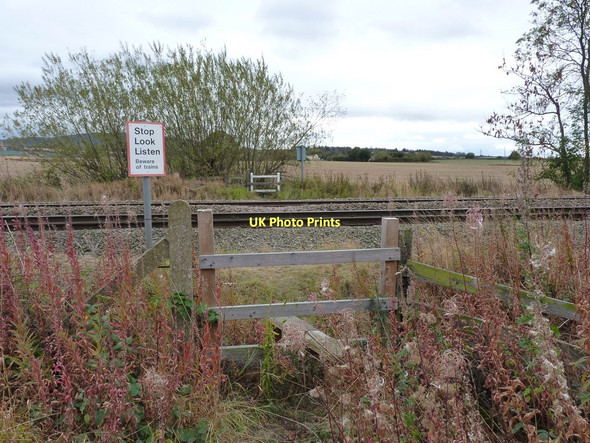 Photo 6"x4" The Shropshire Way crosses the railway Cross Green\/SJ6112 c2011