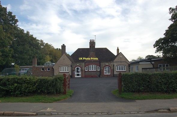 Photo 6"x4" Hellingly Junior School Hellingly c2011