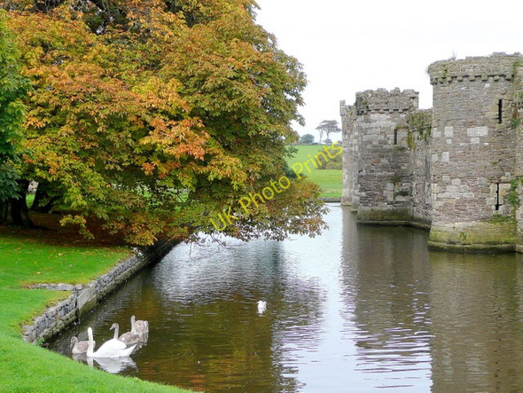 Photo 6"x4" Beaumaris Castle moat Beaumaris c2009