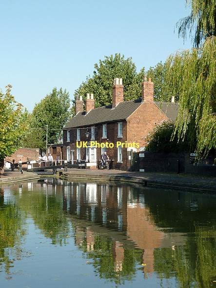 Photo 6"x4" Top Lock No 1 and cottages in Wolverhampton Wolverhampton c2011