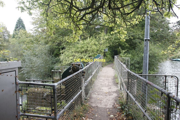 Photo 6"x4" Over the top of the weir Culham c2011