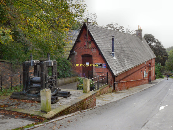 Photo 6"x4" Park Bridge Visitor Centre Oldham c2011