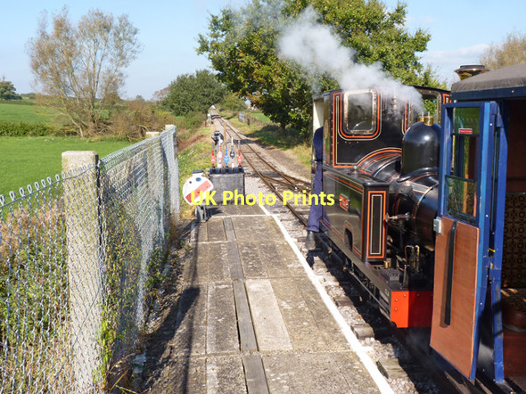 Photo 6"x4" Train at Park Lane Station Henstridge Ash c2011