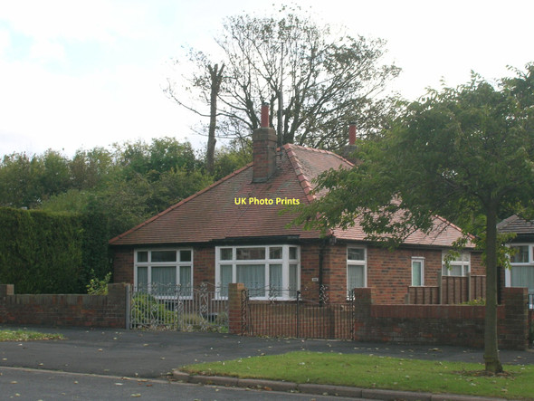 Photo 6"x4" Bungalow on Queensgate, Bridlington Bridlington c2011