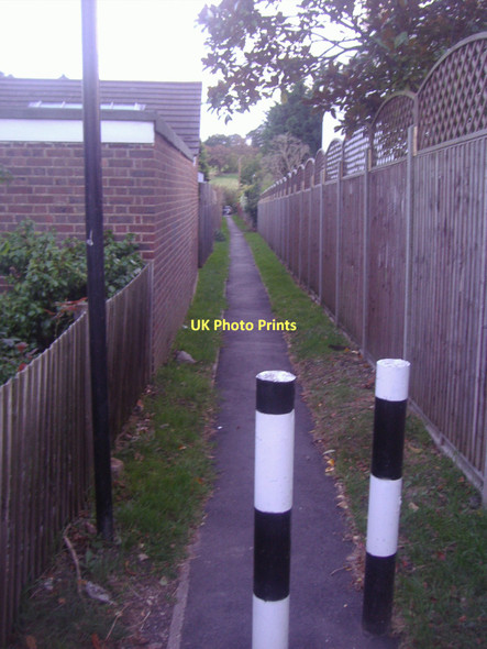 Photo 6"x4" Footpath from Barnet Gate Lane to Hendon Wood Lane Barnet c2011
