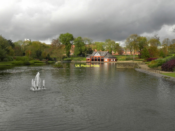Photo 6"x4" The Lake, Alexandra Park Oldham c2011