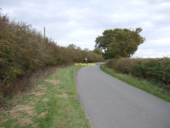 Photo 6"x4" Minor road towards Cold Harbour Knapthorpe c2011