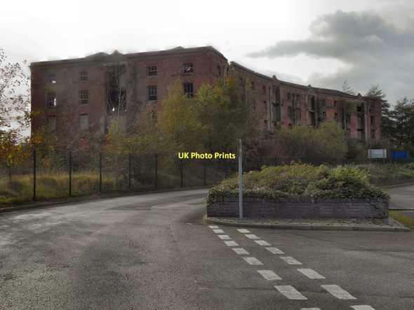 Photo 6"x4" Derelict Railway Warehouse Oldham c2011