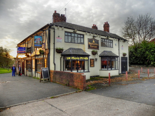 Photo 6"x4" Britannia Tavern Failsworth c2011