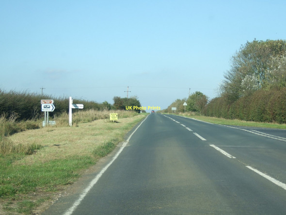 Photo 6"x4" Bempton Lane approaching junction with Short Lane Buckton\/TA1872 c2011