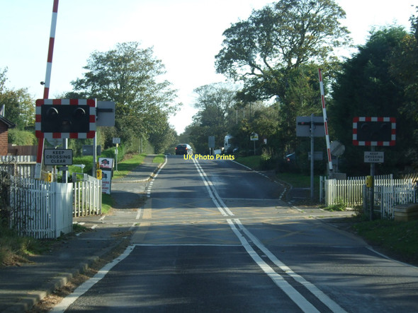 Photo 6"x4" Jewison Lane Level Crossing Bempton c2011