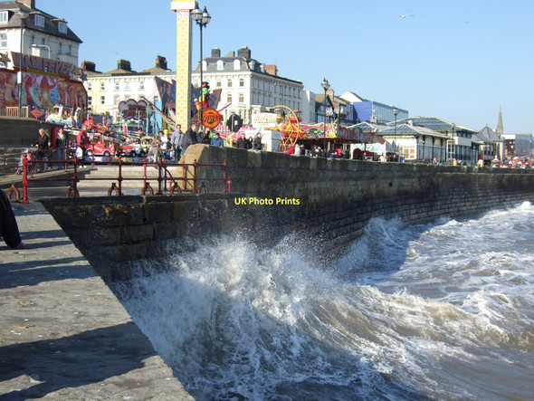 Photo 6"x4" Sea wall, Bridlington Bridlington c2011