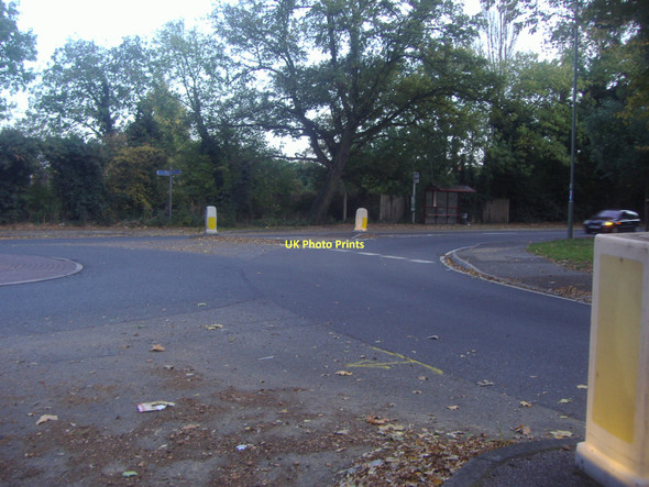Photo 6"x4" Roundabout on Guildford Road, Ottershaw Addlestone c2011 P1