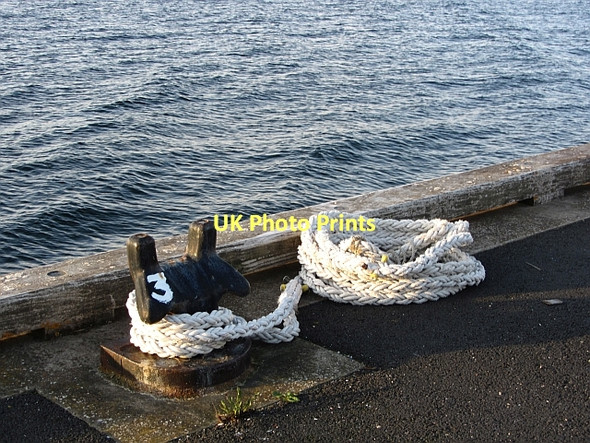Photo 6"x4" Detail, Lochranza pier Newton\/NR9351 c2011
