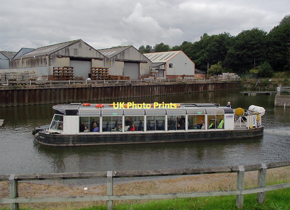 Photo 6"x4" Public trip boat near Anderton, Cheshire Northwich c2011 P1
