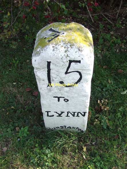 Photo 6"x4" Old Milestone Hunstanton c2011