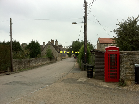 Photo 6"x4" Phone box in Lowick Thrapston c2011