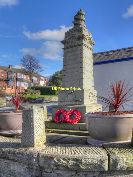 Photo 6"x4" War Memorial, Austerlands Scouthead c2011