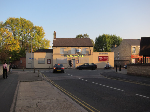 Photo 6"x4" Haymakers closed Cambridge\/TL4658 c2011