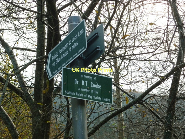 Photo 6"x4" Walking to Loch Earn via Glen Ample Ardchullarie More c2011