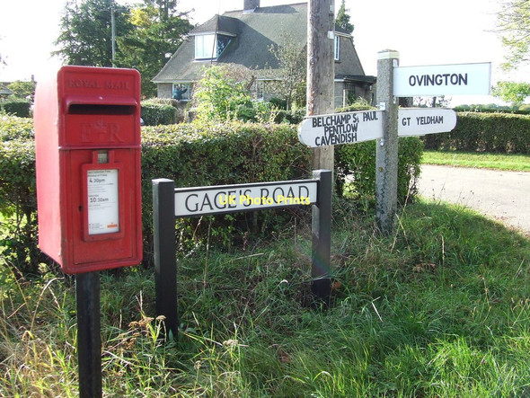Photo 6"x4" Posts And Postbox Knowl Green c2011