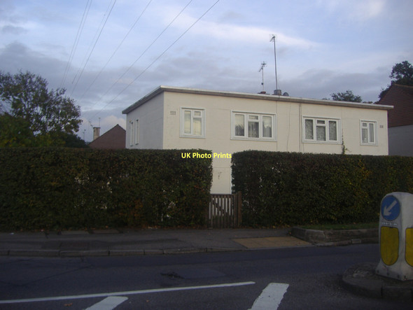 Photo 6"x4" Houses on Scotland Bridge Road West Byfleet c2011