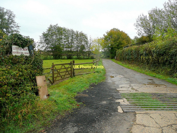 Photo 6"x4" Drive and footpath Northwood Green c2011