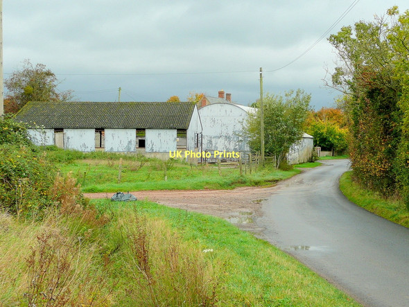 Photo 6"x4" Farm buildings at Cleeve 2 Cleeve\/SO7212 c2011