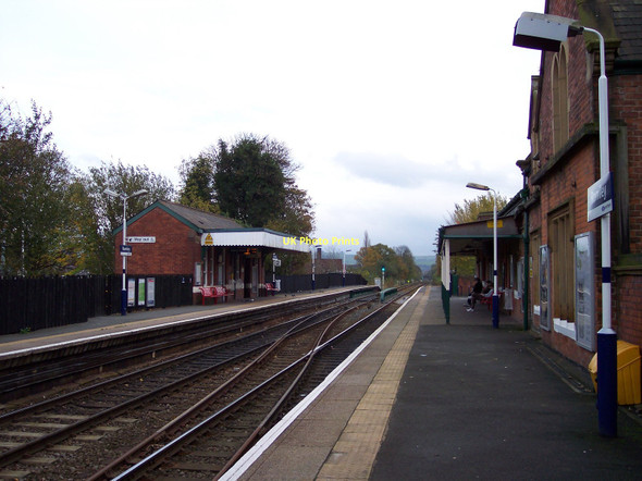 Photo 6"x4" Romiley station platforms Romiley c2011