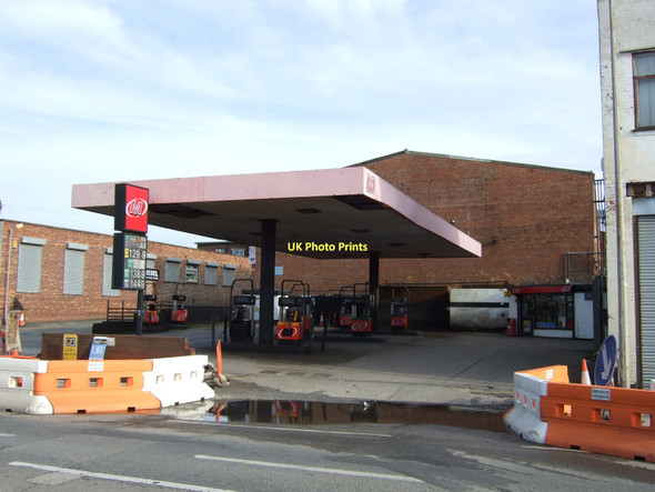 Photo 6"x4" Service station on Regent Road Bootle\/SJ3394 c2011