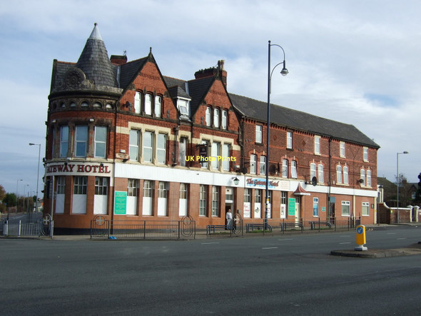 Photo 6"x4" The Gateway Hotel Bootle\/SJ3394 c2011