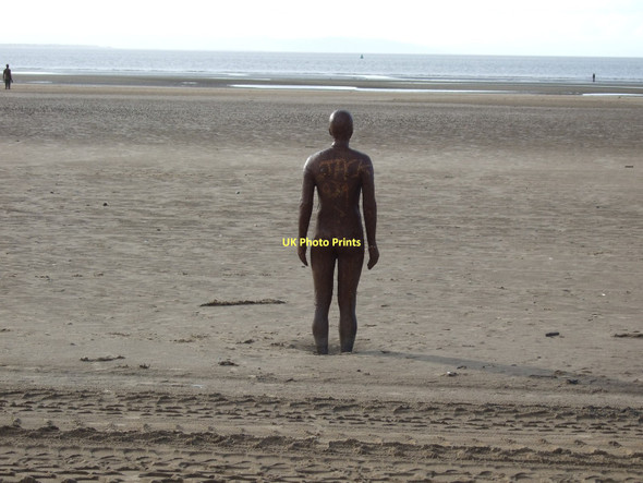 Photo 6"x4" Another Place Statue Crosby\/SJ3198 c2011