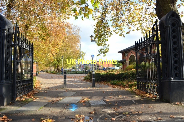 Photo 6"x4" Leicester Cattle Market Gates Leicester c2011