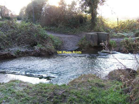 Photo 6"x4" A ford across the stream Thornbury\/ST6490 c2010