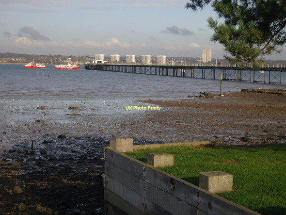 Photo 6"x4" Hythe Pier and Ferry Boats Hythe\/SU4207 c2011