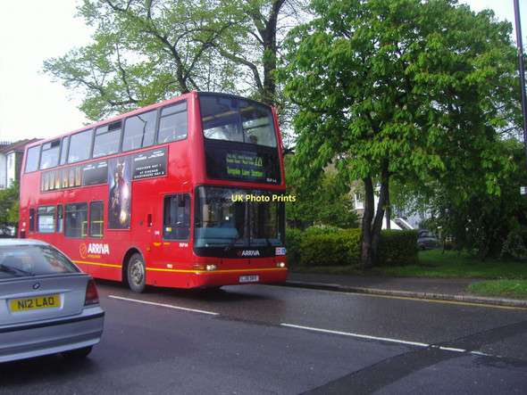 Photo 6"x4" 221 bus on Station Road, New Southgate Friern Barnet c2008