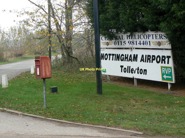 Photo 6"x4" Tollerton Airport postbox ref NG12 48 Tollerton\/SK6034 c2011