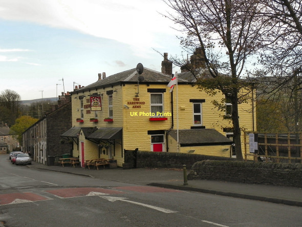 Photo 6"x4" The Harewood Arms Charlesworth c2011