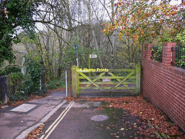 Photo 6"x4" Gate to footpath at the end of Velwell Road Exeter c2011