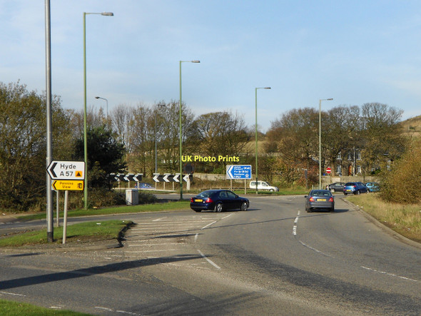Photo 6"x4" Hattersley Roundabout Broadbottom c2011