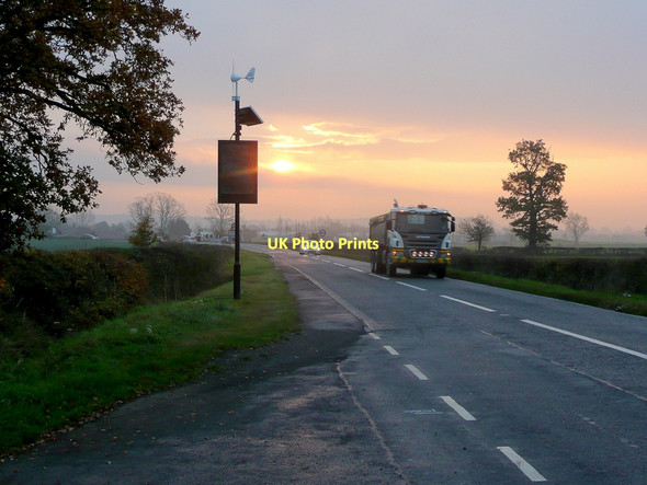 Photo 6"x4" A417 November dawn Hethelpit Cross c2011
