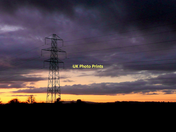 Photo 6"x4" Gloaming with pylon Norton\/SO8524 c2011