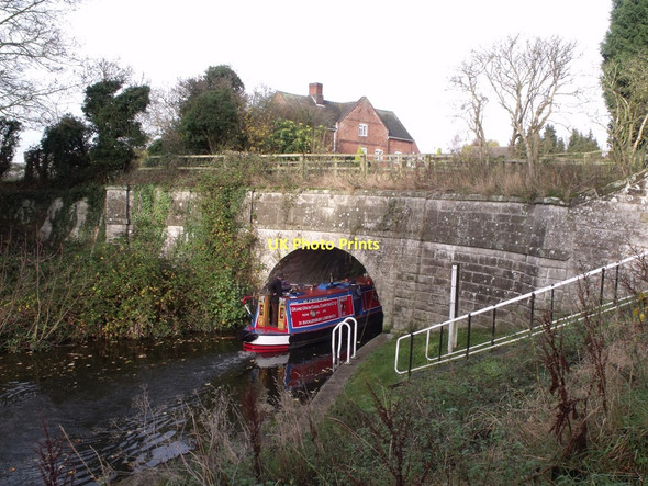 Photo 6"x4" Working Narrow Boat Hadar  Entering Snarestone Tunnel Snarestone c2011